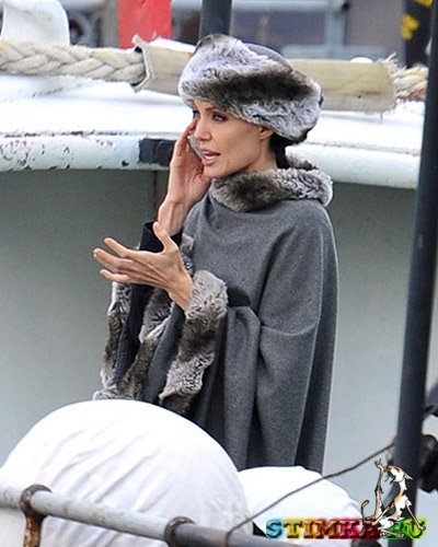 Анджелина Джоли сидит на таблетках?