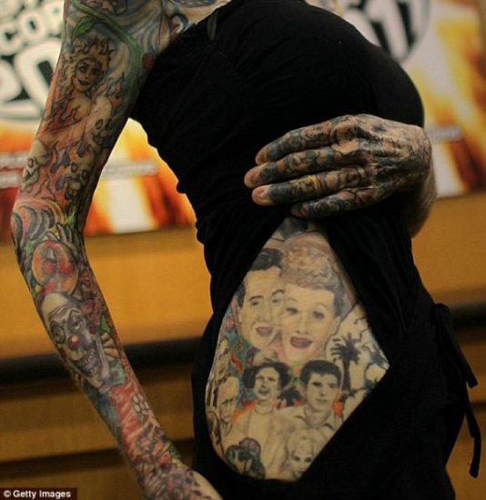 Самая татуированная в мире