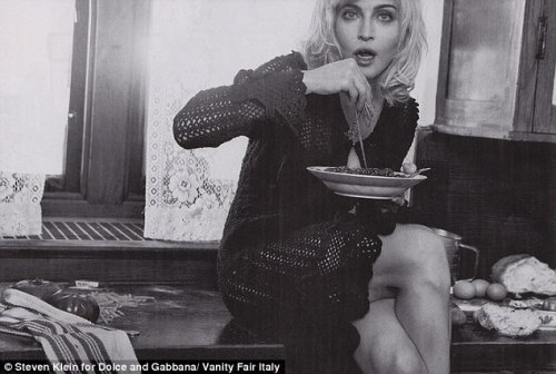 Мадонна в откровенной фотосессии
