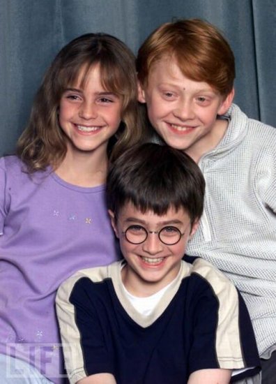 Фото героев Гарри Потера с детства до наших дней.