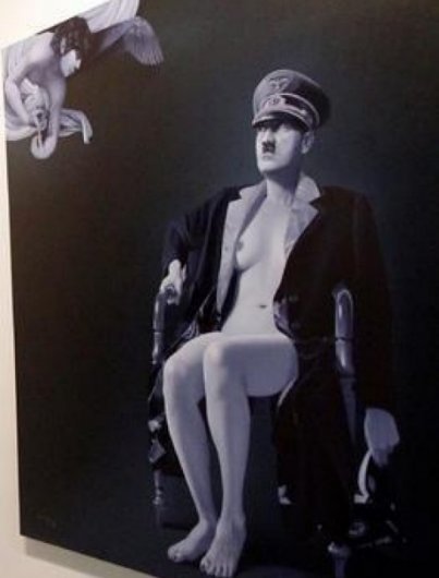 Беременный Гитлер (фото + текст)
