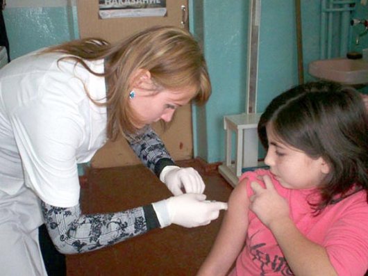 В Крыму 6 детей в больнице после прививки, один – в реанимации