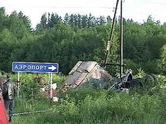 Совершил крушение  Ту-134 под Петразоводском. Фото, видео