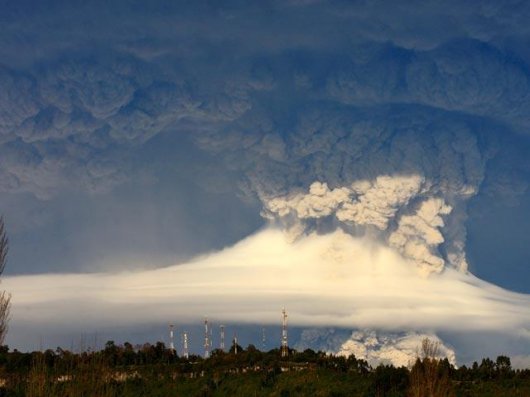 Вулкан Пуйеуэ в Чили 
