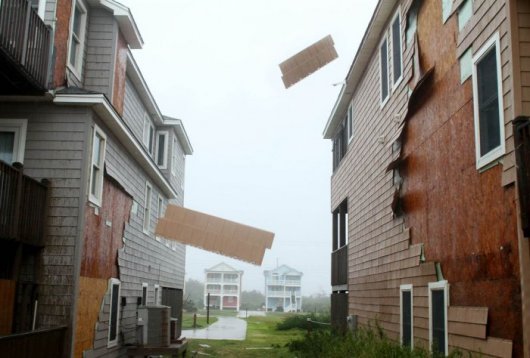 Ураган Ирэн пронесся над США. Фото