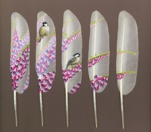 Рисунки на лебединных перьях