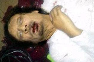 Муамар Каддафи умер от ранений