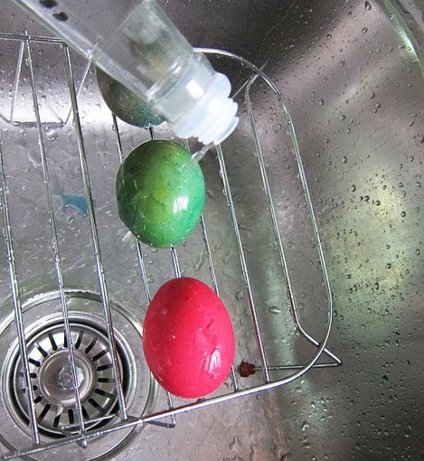Как прикольно покрасить яйца