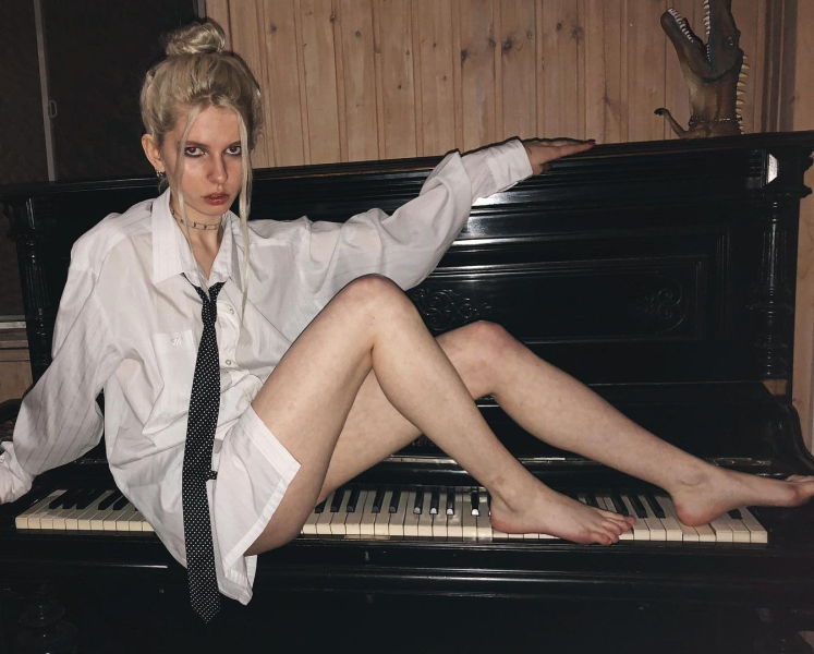 Голая Алена Ефремова