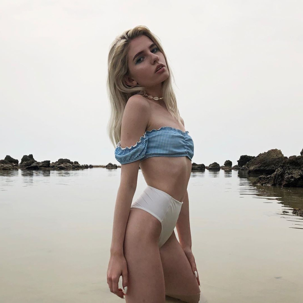 Голая Алена Ефремова
