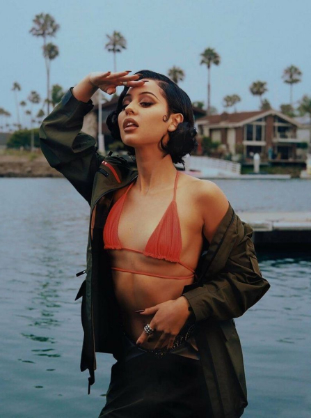 Голая Алекса Деми