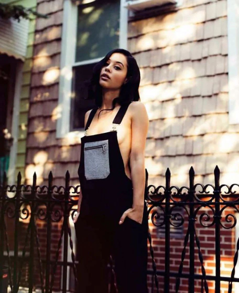 Голая Алекса Деми