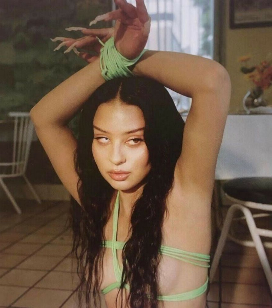 Голая Алекса Деми