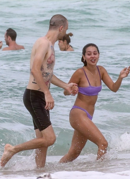 Голая Алекса Деми