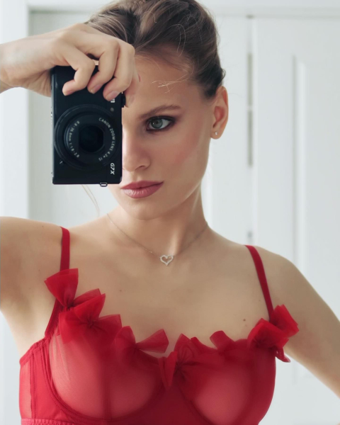 Голая Алевтина Тукан