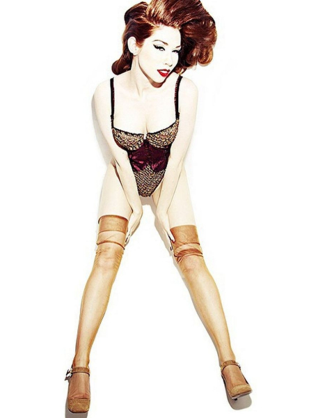 Голая Алина Алексеева на горячих фото