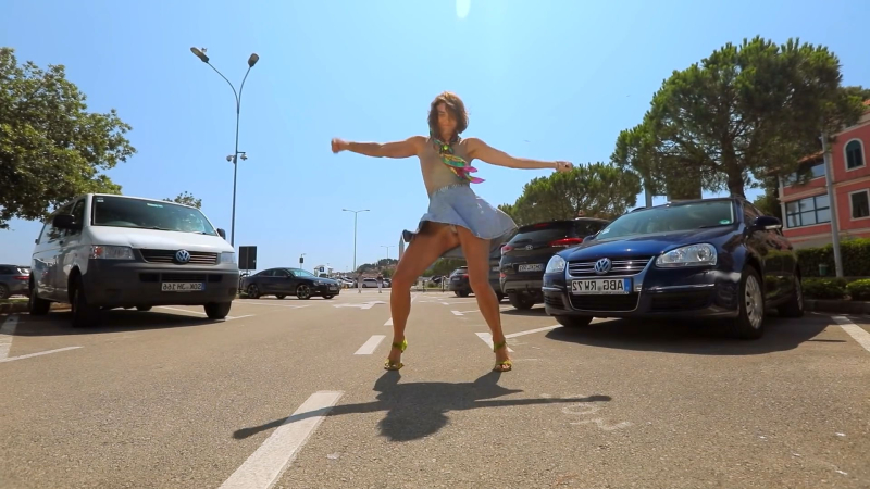 Голая Алина Астровская