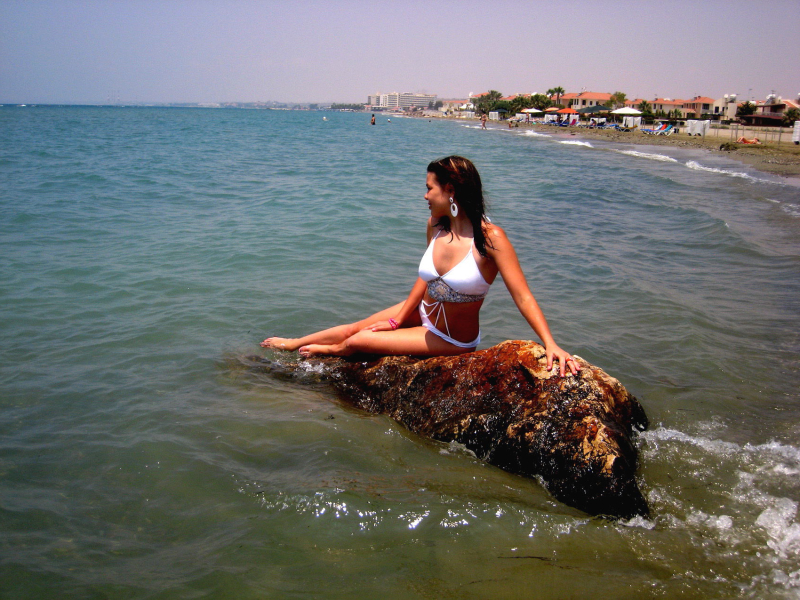 Голая Алина Гросу