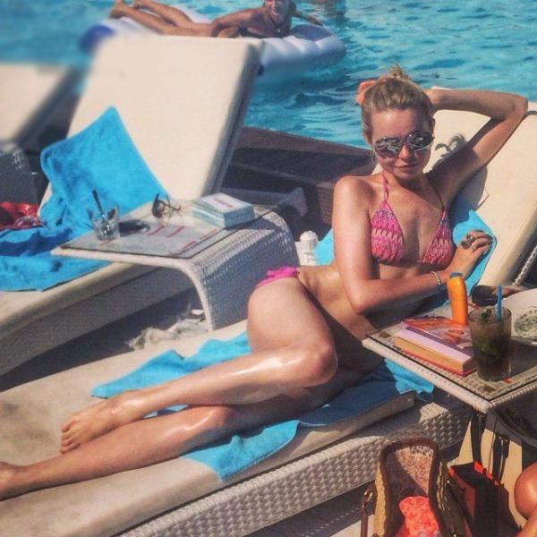 Голая Алиса Вокс на горячих фото