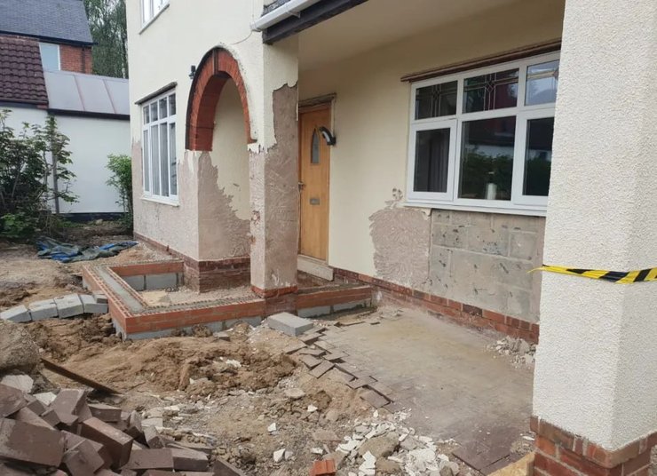 Дом в Честерфилде после брошенных строительных работ