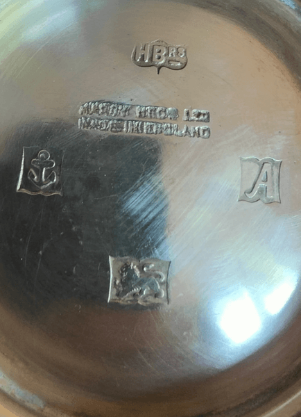 Клеймо на серебряном кувшине, купленном за 3 доллара