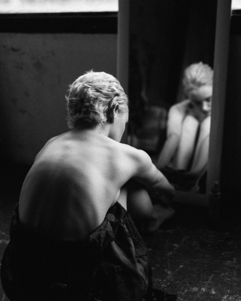 Голая Анастасия Талызина на горячих фото