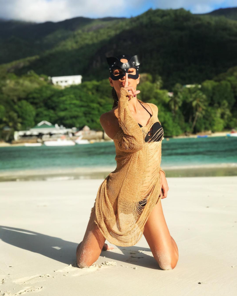 Голая Анастасия Ендальцева на фото