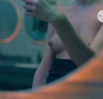 Голая Анастасия Крылова на горячих фото